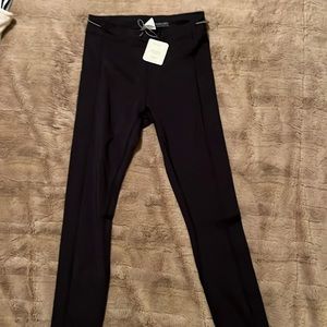 NWT Fabletics Motion 365+ Leggings
